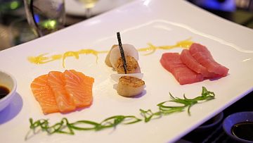 Sashimi trio of salmon ,tuna,and Hokkaido scallops
