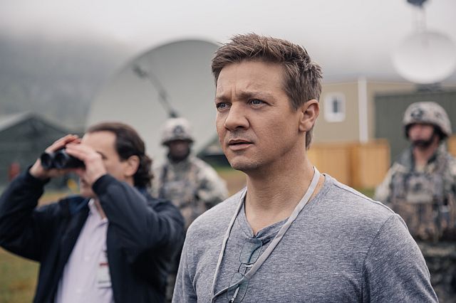 Jeremy Renner as Ian Connelly