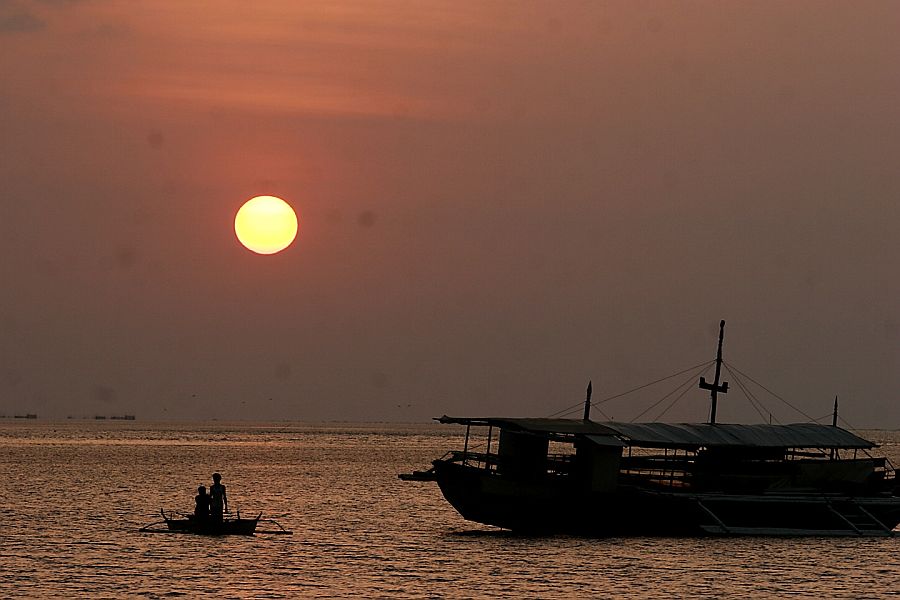Bantayan’s  sunset adds more beauty  to the island during  the Holy Week  celebration.