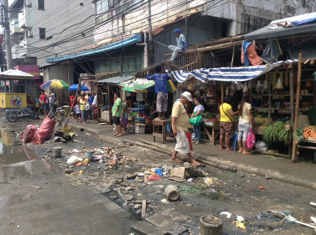 The makeshift market stalls were cleared to make more room for vehicles along Ceniza Street in Barangay Guizo and Mantuyong, Mandaue City. The stalls were a major cause of traffic congestion in the area. (CDN PHOTO/DOMINIC D. YASAY)