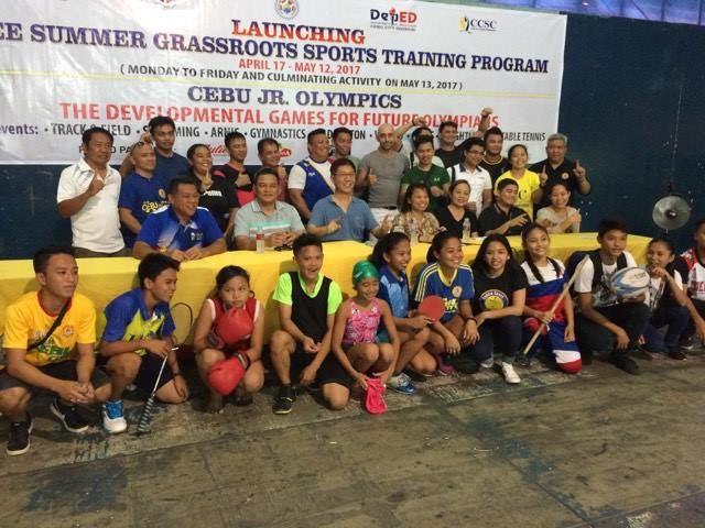 Edward Hayco (3rd from left, 2nd row) chairman of the Cebu City Sports Commission, leads the launching of the Summer Grassroots Sports Training Program.(CDN PHOTO/CALVIN D. CORDOVA)
