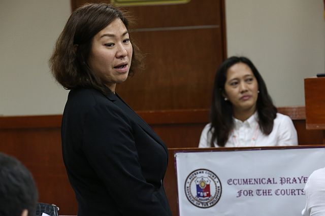 Lawyer Chrysilla Carissa Bautista, who is representing SM Prime Holdings Inc., (left) withdraws SM’s request for a temporary restraining order to prevent Cebu City Hall from closing their mall at the South Road Properties. Bautista announced the SM’s decision during their court hearing yesterday. (CDN PHOTO/JUNJIE MENDOZA)