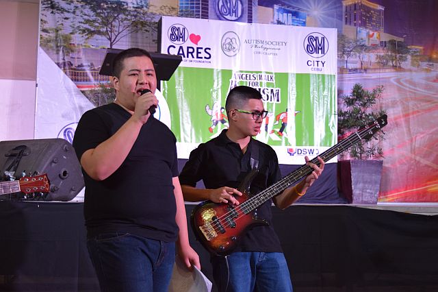 Jacob Ong (left) christened the band’s name On Point while Gabriel Luna (playing the guitar) said he wants the group to play in front of politicians. (CONTRIBUTED PHOTO)