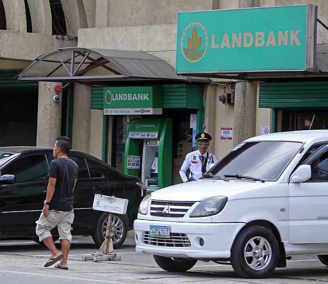 Two employees of the Population Commission (PopCom) fell victim to unauthorized withdrawals from the Land Bank of the Philippines’ (LBP) automated teller machine (ATM)  in Banilad, near their office. (CDN PHOTO/LITO TECSON)