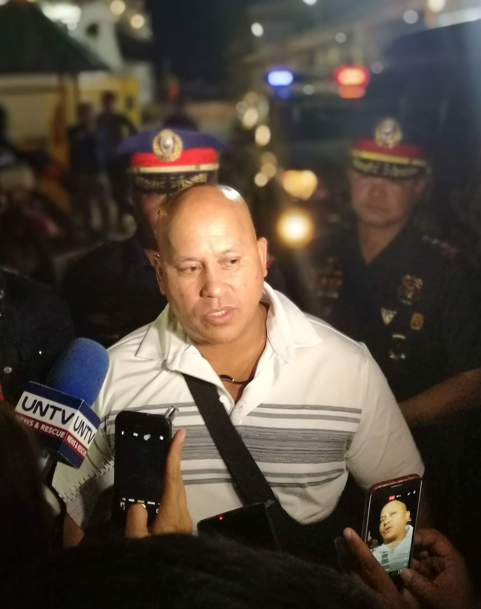PNP Chief Dir. Gen. Ronald "Bato" Dela Rosa answers questions from the media upon his arrival at the Port of Cebu. (CDN PHOTO/CHRISTIAN MANINGO)
