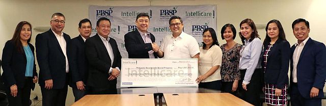 Intellicare donates P1.9M to Philippine Business for Social Progress (PBSP) to support 25 of the organization’s Safe Motherhood Caravans this year. The program aims to educate women on safe motherhood practices and help reduce maternal and infant mortality. Mario Silos, Intellicare chairman and president, (5th from left) and Reynaldo Antonio D. Laguda, PBSP executive director, (6th from left) led their respective organizations during the turnover ceremony.