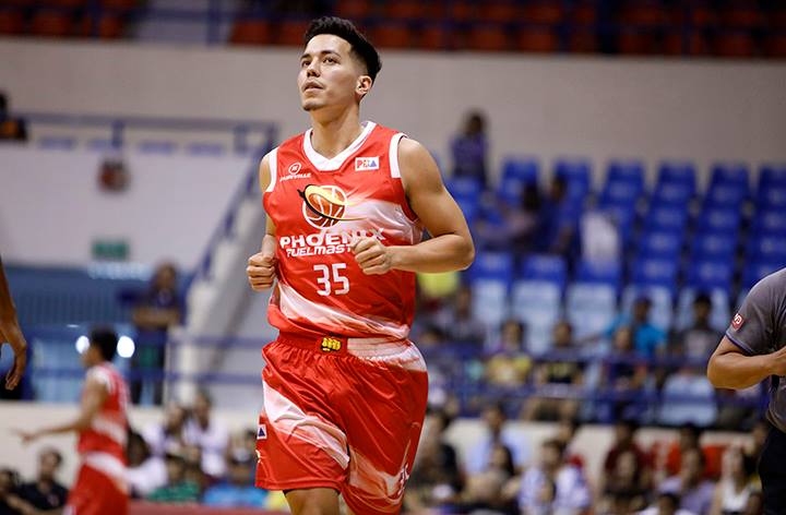 Matthew Wright and the Phoenix Fuelmasters ended a two-game slide after beating the Barangay Ginebra Kings, 94-91, in an out-of-town game of the 2017 PBA Commissioner's Cup Saturday night in Davao City.(PBA.PH)