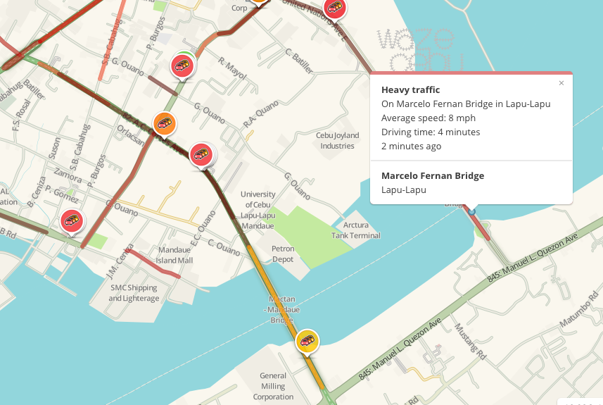 Traffic situation at old and second bridge (Photo grabbed from Waze)