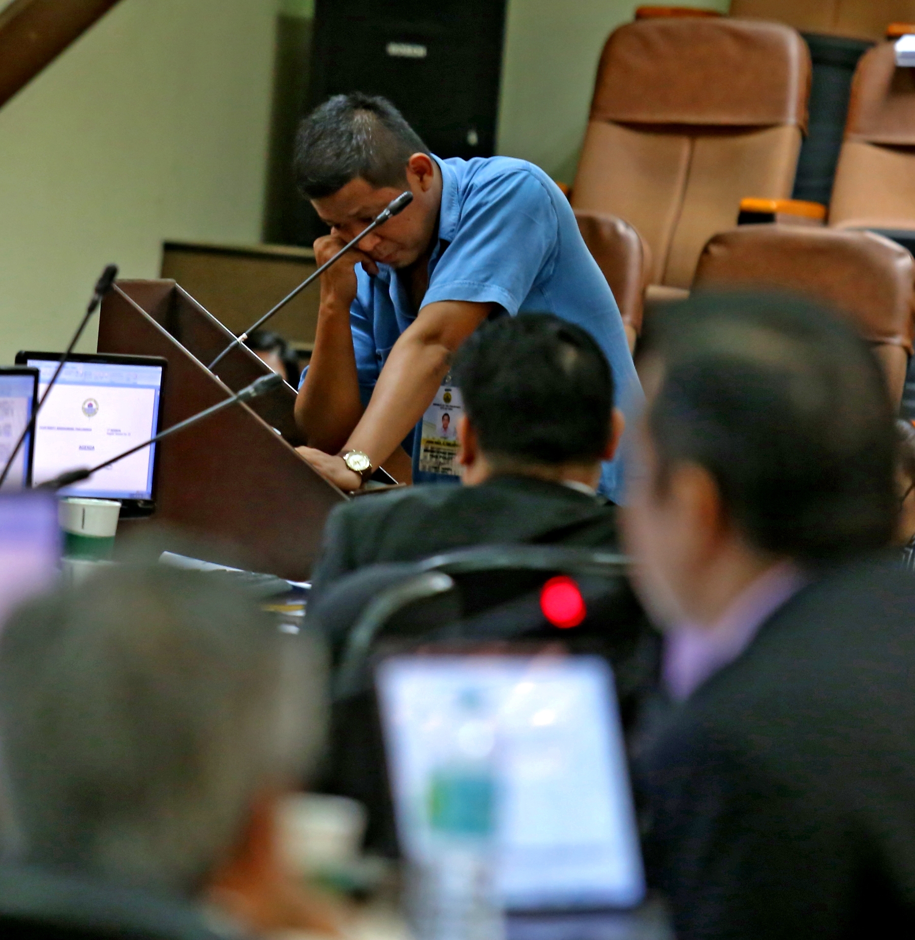 DPS NEEDS ANOTHER P40MILLION/APRIL 18, 2017: John Paul Gelasgues, Departmen of Public service (DPS) assistant head is in pensive mood as he listens to questions from the city council regarding the departments requests for another P40 Million for the garbage disposal during regular session.(CDN PHOTO/JUNJIE MENDOZA)