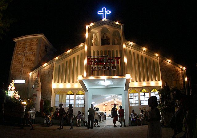 The Sto. Niño Church in the town of Santa Fe, Bantayan Island, bears witness to the strength of a parish priest who vehemently objects to the holding of a festival as the country commemorates the death of Jesus Christ this Holy Week. (More on page 31) CDN FILE PHOTO