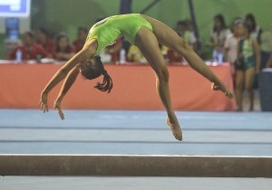 Francine Coyoca of Central Visayas performs her routine  in the balance beam of Women’s Artistic Gymnastics in the ongoing Palarong Pambansa.  CDN PHOTO/TONEE DESPOJO