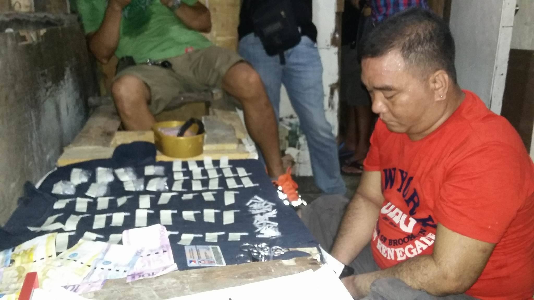 The Regional Drug Enforcement Unit in Central Visayas (RDEU-7) seized more than half a million worth of shabu, and drug paraphernalia from Jeofel Arcenal during a buy-bust operation in sitio silangan 2, Barangay Tejero, Cebu City. (CDN PHOTO/ BENJIE TALISIC)