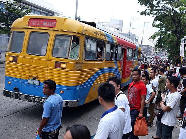 Kaohsiung buses owned by the Cebu City government will be used as briefing cells for enhanced community quarantine violators due to coronavirus disease 2019 (COVID-19).  |CDN file photo