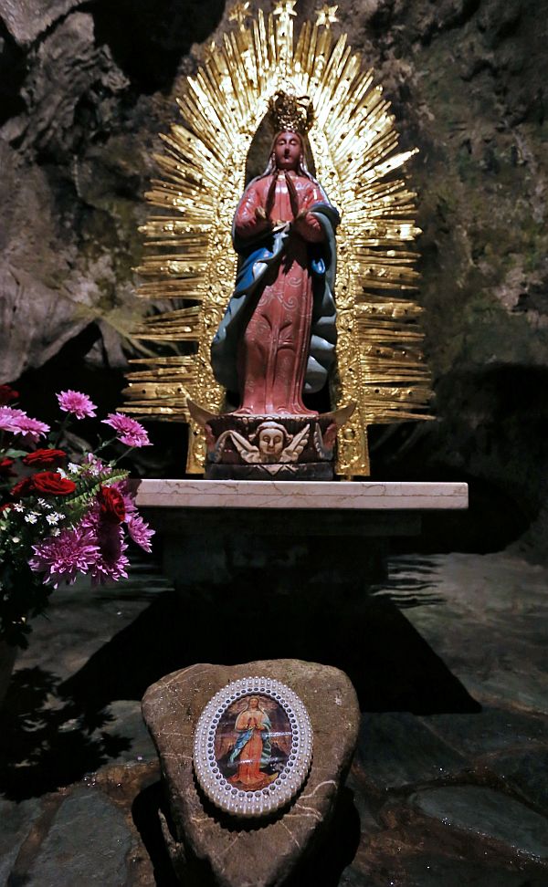 " FOR ADOR FEATURE" LANGOB SA GUADALUPE/MAY. 13, 2017: The image of Our Lady of Guadalupe in "Langob Shrine" barangay Kalunasan.(CDN PHOTO/JUNJIE MENDOZA)