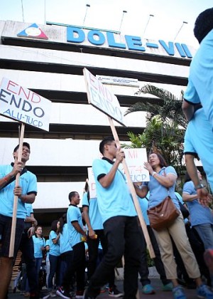 Workers’ groups in Cebu mark Labor Day with a protest rally in front of the office of the Department of Labor and Employment in Central Visayas, calling for an end to work contractualization. CDN PHOTO/LITO TECSON