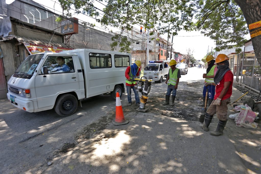 ‘Alternative roads still not ready for use’ | Cebu Daily News