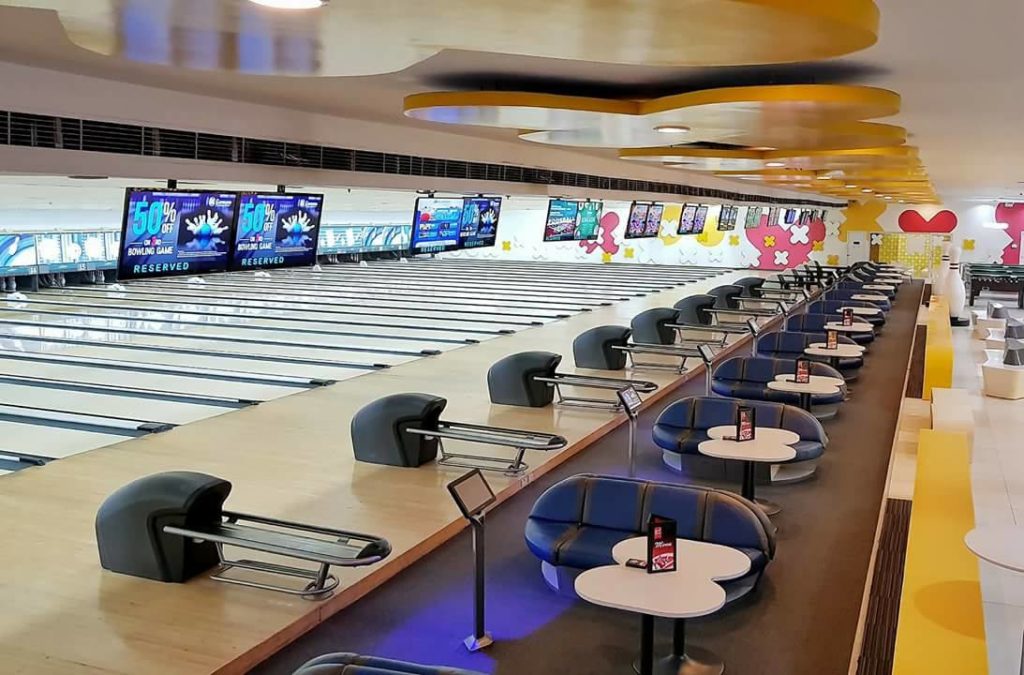 Photo of a bowling center that is located inside a mall in Cebu City.