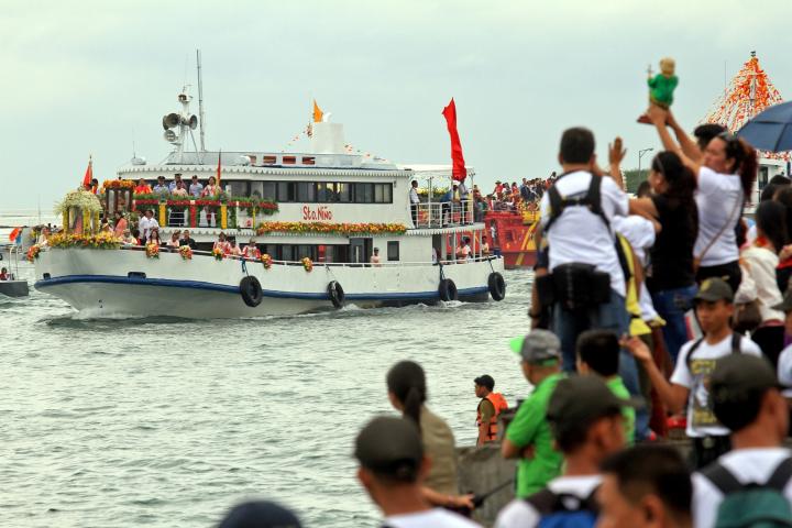 CPA: Devotees can enter port area in Cebu City to witness fluvial parade. | CDN FILE PHOTO