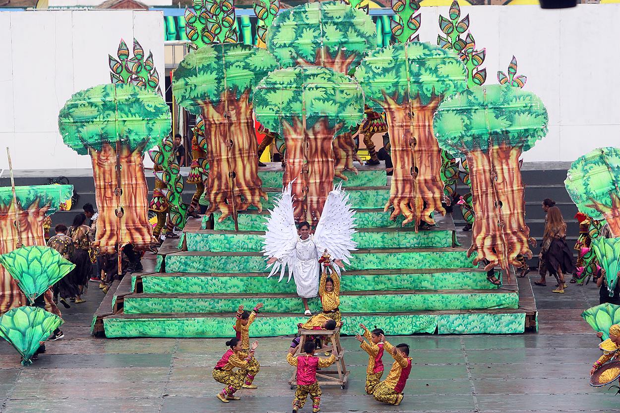 Photo Gallery Images From The Sinulog Festival Ritual Showdown Cebu Daily News