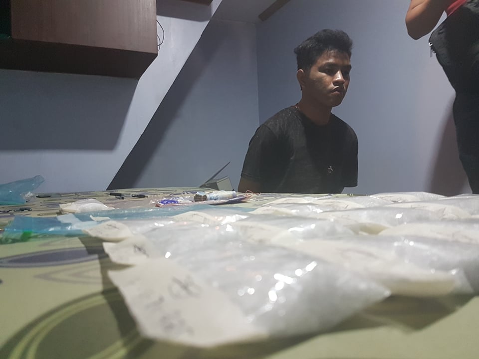 Joseph Bacalla, 19 and a Grade 9 student, is caught with about 850 grams of shabu valued at P5.6 million in a drug raid in Barangay Sawang Calero, Cebu City  in the afternoon of Feb. 20, 2019. |CDND Photo/Benjie Talisic
