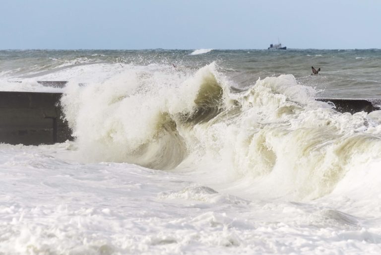 Storm surge warning up in northern Cebu towns | Cebu Daily News