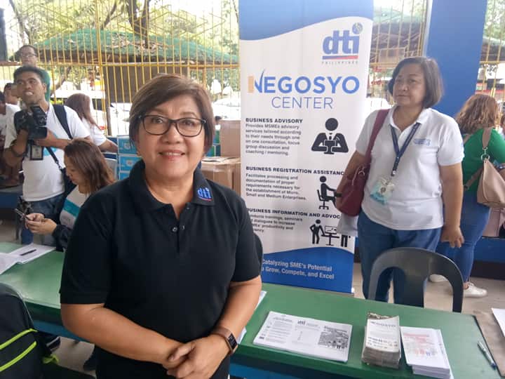 Assistant Secretary Asteria Caberte of the Department of Trade and Industry  (DTI) has advised the public not to panic-buy because there are enough supplies of basic goods in the province. | Futch Anthony Inso
