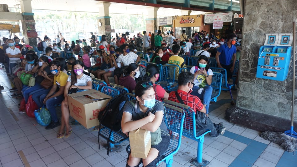 People rush to their hometowns in the north of Cebu  a few days before the enhanced community quarantine or lockdown will be implemented in the province and in Metro Cebu starting Monday. | CDN Digital file photo