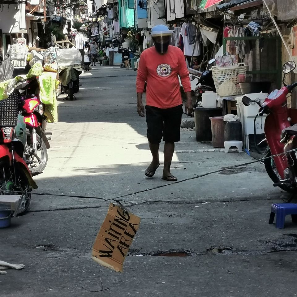 A densely populated sitio in Barrio Luz is placed under lockdown starting Easter Sunday, April 12, 2020 after three COVID-19 cases were reported there. | Photo courtesy of Councilor Dave Tumulak