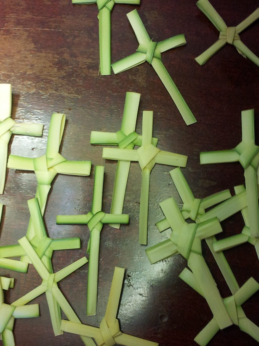 Palm fronds shaped in cross to mark the celebration of Palm Sunday | WIKIMEDIA COMMONS FILE