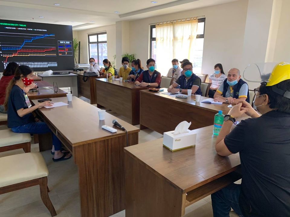 Two experts from the World Health Organization (WHO) have convened with officials from the Cebu City government on May 8, 2020. Dr. Jaime Bernadas, Department of Health in Central Visayas (DOH-7) director, earlier confirmed that the team from WHO would be lending assistance to the government's response of the COVID-19 pandemic. Full story soon | Photo courtesy of Cebu City Mayor Edgardo Labella