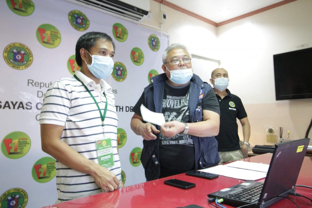 The Department of Health Central Visayas Center for Health Development (DOH CVCHD) handed the P2 million check to the son of the late Doctors Dennis Ramon M. Tudtud and Helen E. Tudtud on June 5, 2020. | Photo from the DOH