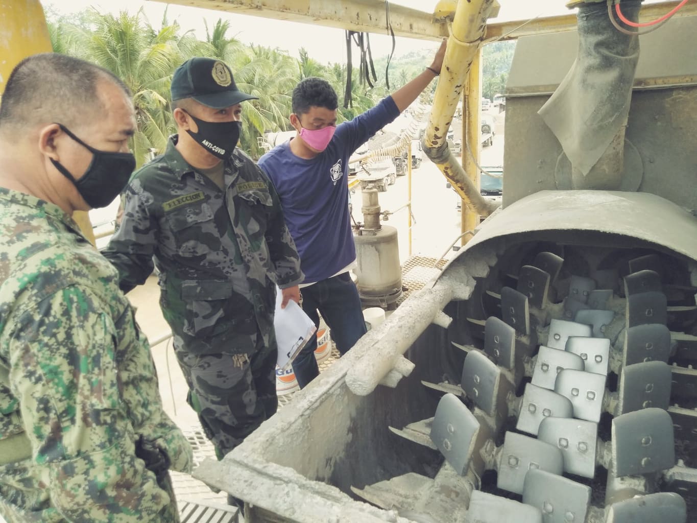 Death of laborer, who fell into cement mixer, probed Cebu Daily News