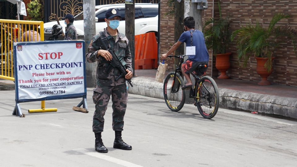 Personnel of the Crisis Management Battalion of the Police Regional Office in Central Visayas will take over the duties of the SAF personnel who have been recalled to their headquarters today. | CDN Digital file photo