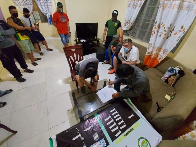 Danish national, Filipino cohort arrested in Bohol buybust Cebu