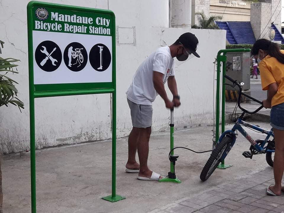 IN PHOTOS: Mandaue’s own bike repair station