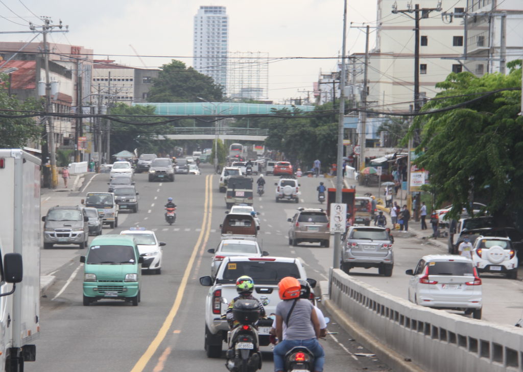 Cebu City's traffic concerns will be discussed in a traffic summit that Mayor Michael Rama is calling.