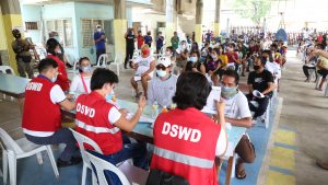 DSWD-7 reminds beneficiaries to spend cash aid wisely