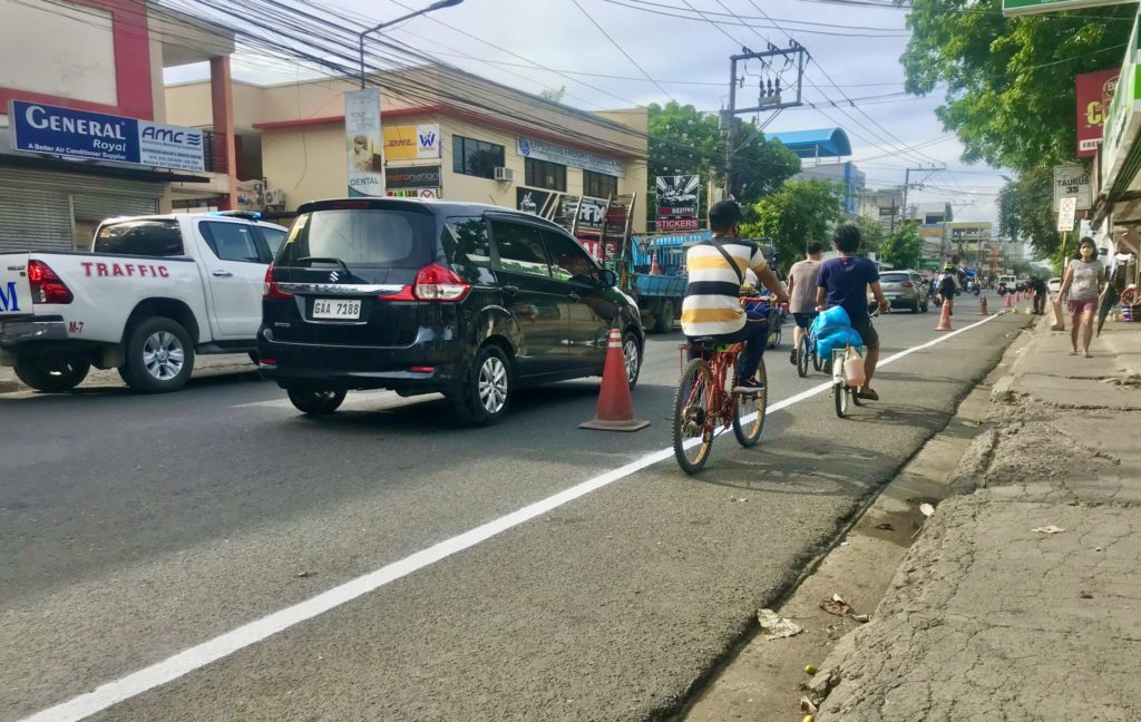 Cyclists use the bicycle lane in Mandaue City. A cycling event which will traverse the bicycle route or the areas with bicycle lanes in Mandaue City will be held today at 7:30 p.m. 