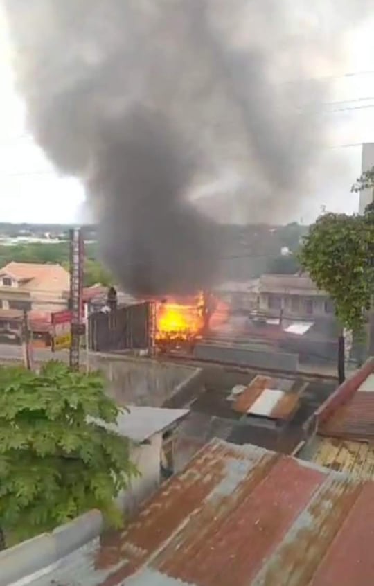 A fire guts a "lechon manok" or roast chicken outlet in Consolacion town at past 3 p.m. today, September 7, 2020. | Contributed photo -- Paul Lauro