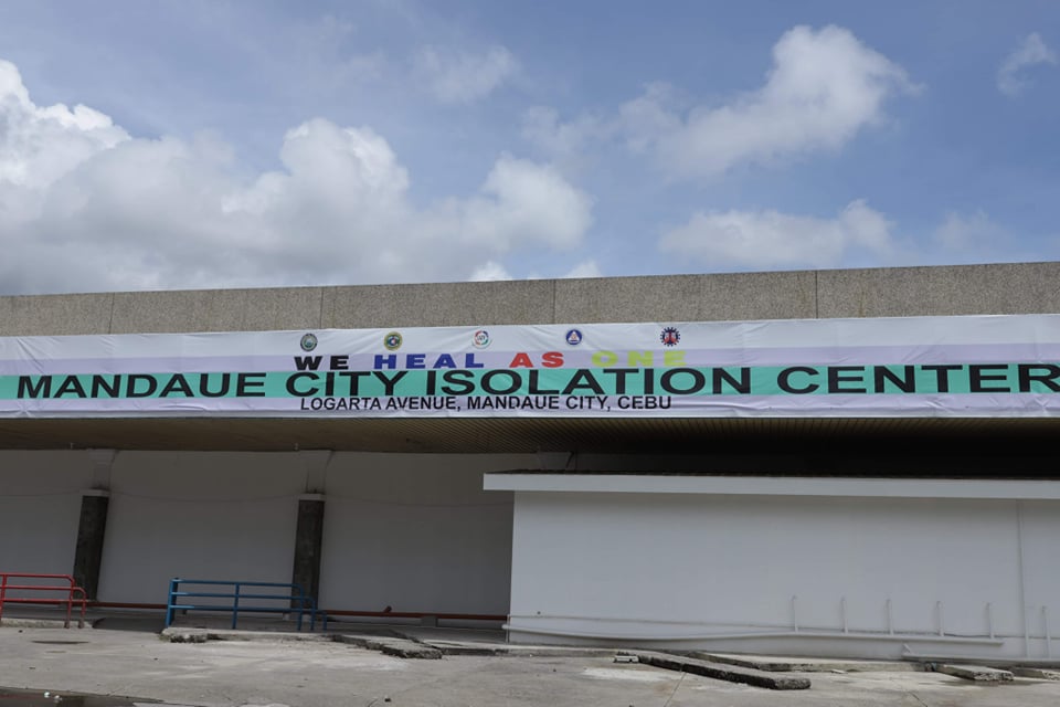 The Department of Public Works and Highways has turned over to the Mandaue City government today, October 23, the Mandaue City Isolation Center in Barangay Subangdaku this city. CDN Digital | Mary Rose Sagarino