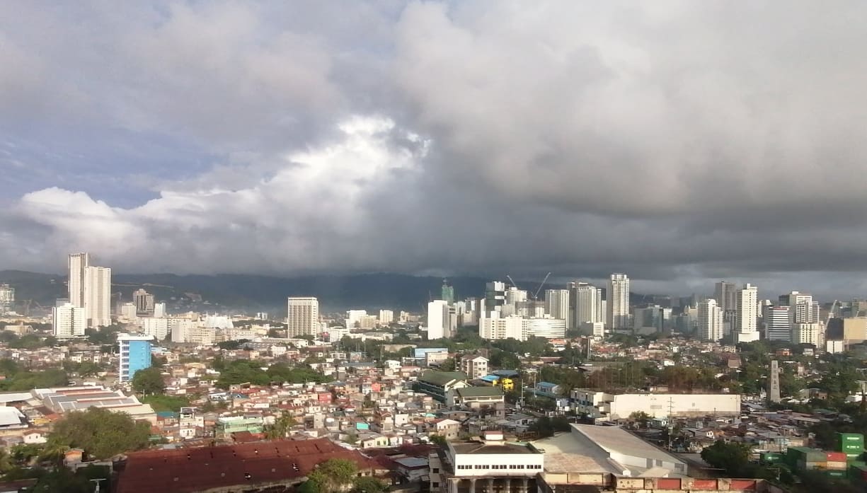 01 11 Cebu Citys Skyline 