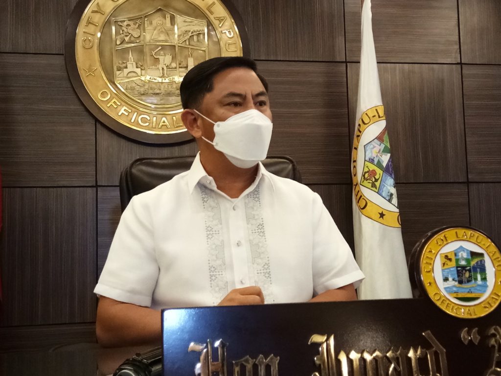Lapu-Lapu City Mayor Junard "Ahong" Chan says that the P3,000 bonus of JO or job order workers will most likely be released next week. CDN Digital | Futch Anthony Inso