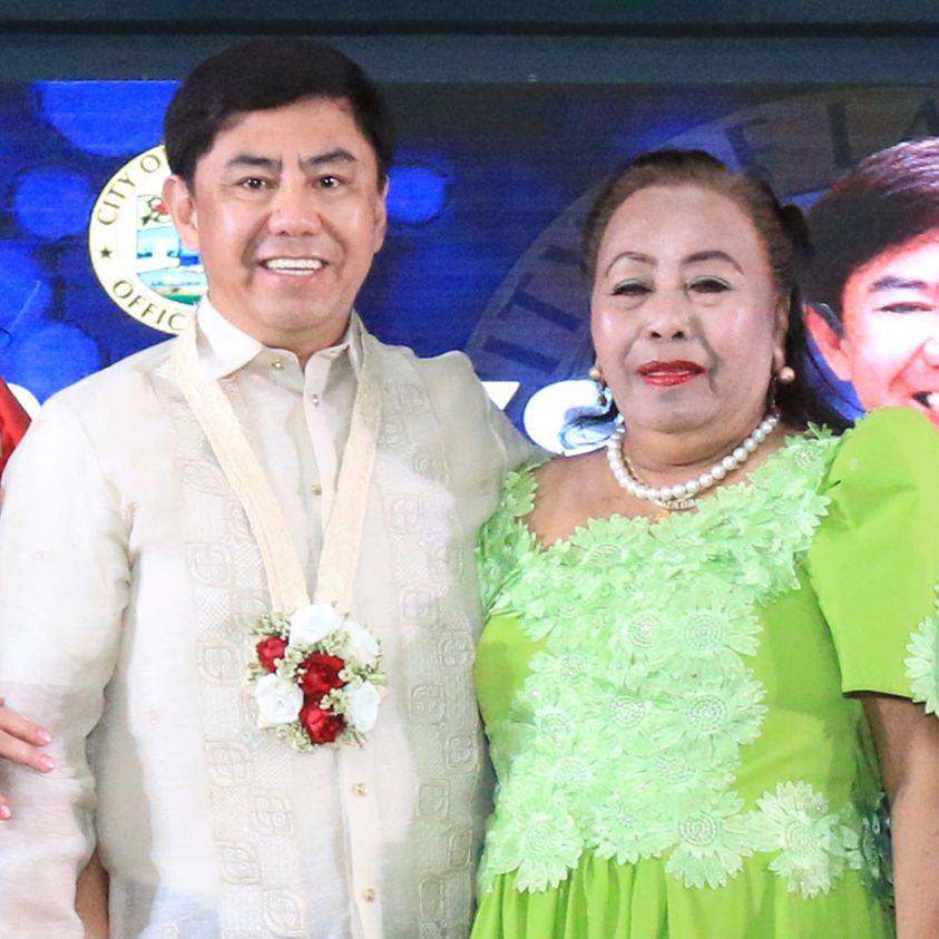 Erlinda Chan (right), 69-year-old mother of Lapu-Lapu City Mayor Junard Chan (left), has passed away on the early morning today, January 28, 2021. | Photo courtesy of Mayor Junard Chan's FB
