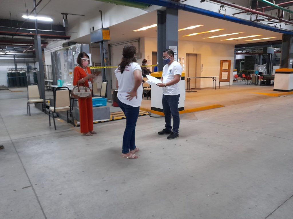 Mandaue Councilor Nerissa Soon-Ruiz, overseer of the vaccination, coordination and implementation team, inspects the ground floor of the Maayo Wellness Hospital, which has been chosen as one of the eight vaccination sites of the city. | Mary Rose Sagarino