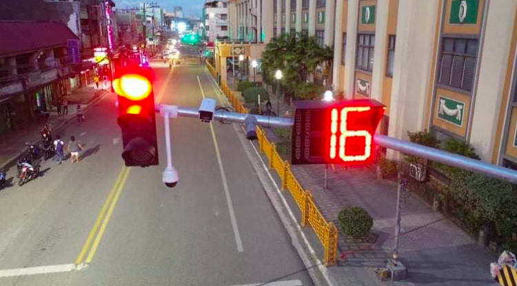 New traffic lights in Cebu City.