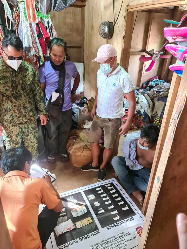 Thirteen hours after the Cordova drug operation, Toledo police also confiscates 23 grams of suspected shabu during the buy-bust operation in Sitio Baybay 1, Barangay Poblacion, Toledo City at past 2 p.m. today, April 12. | Photo courtesy of Toledo City Police Station