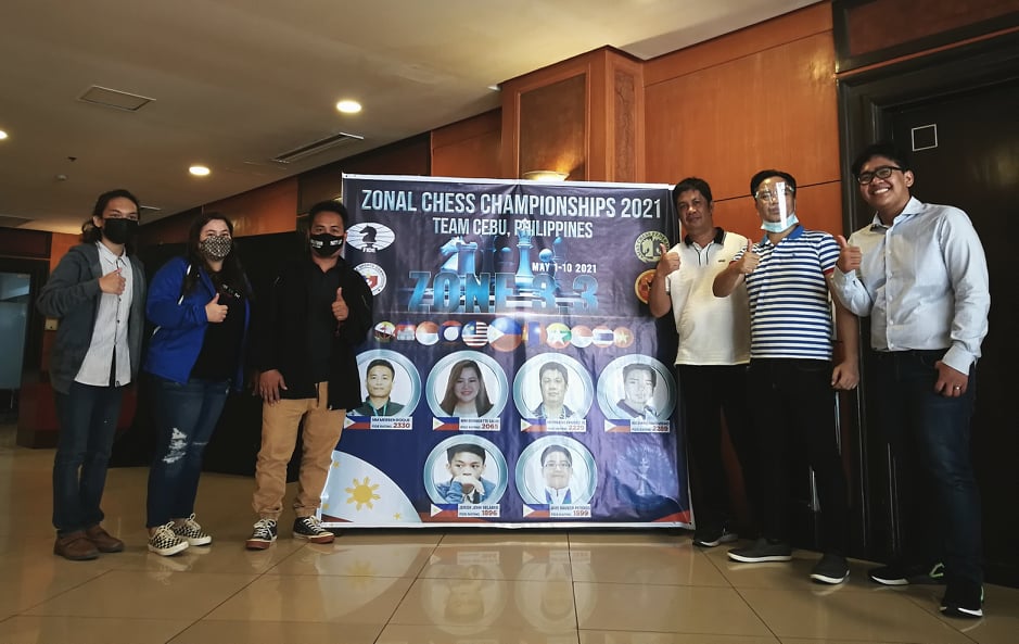FIDE ZONAL CHAMPIONSHIP STARTS. Team Cebu composed of (From left) Jerish John Velarde, Women's International Master (WIM) Bernadette Galas, National Master (NM) Merben Roque, NM Rogelio Enriquez Jr., Richard Natividad, and Jave Mareck Peteros give a thumbs-up before the start of the FIDE Asian Zonals 3.3 Chess Championships 2021 at the Cebu Parklane International Hotel. | Photo by Glendale G. Rosal