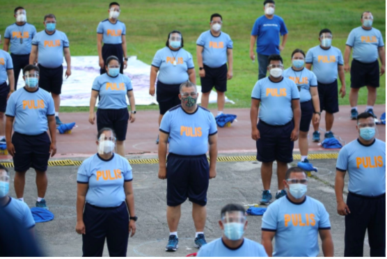 PNP Chief Debold Sinas joins obese officers in their exercise routine during the launching of the "Chummy Anonymous Project" of the Philippine National Police on March 4, 2021. | Photo PNP-PIO (Inquirer.net file photo)