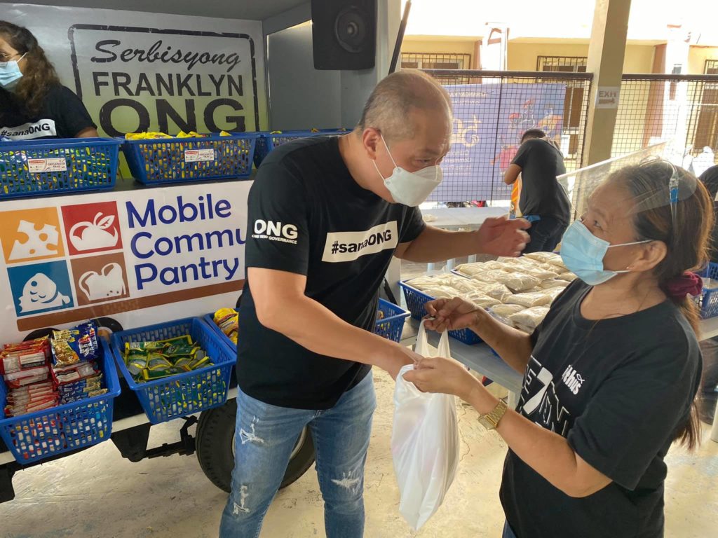 CEBU CITY ABC President Franklyn Ong has been going around the barangays to promote his mobile community pantry.