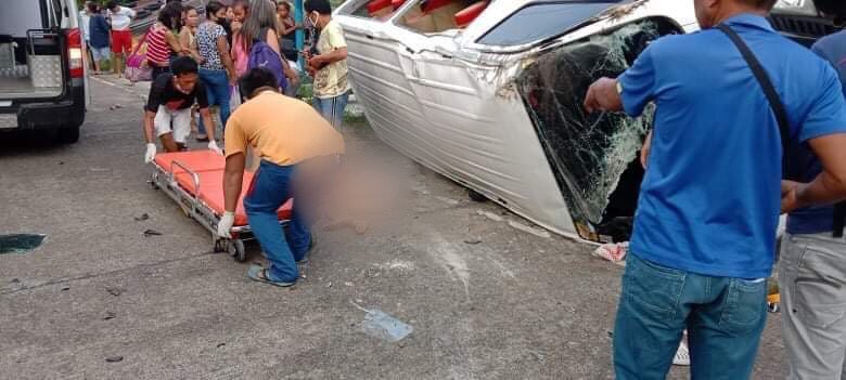 ALCANTARA ACCIDENT. In photo are Emergency responders tending to the injured and dead in the accident in Alcantara town in southwestern Cebu at past 6 a.m. today, June 6. | Contributed photo via Paul Lauro